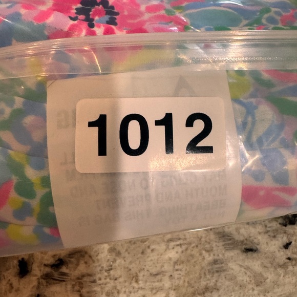 Lilly Pulitzer Women’s Marilina Tunic Top Alligator Isles Large 3/4 Sleeve - Picture 9 of 9